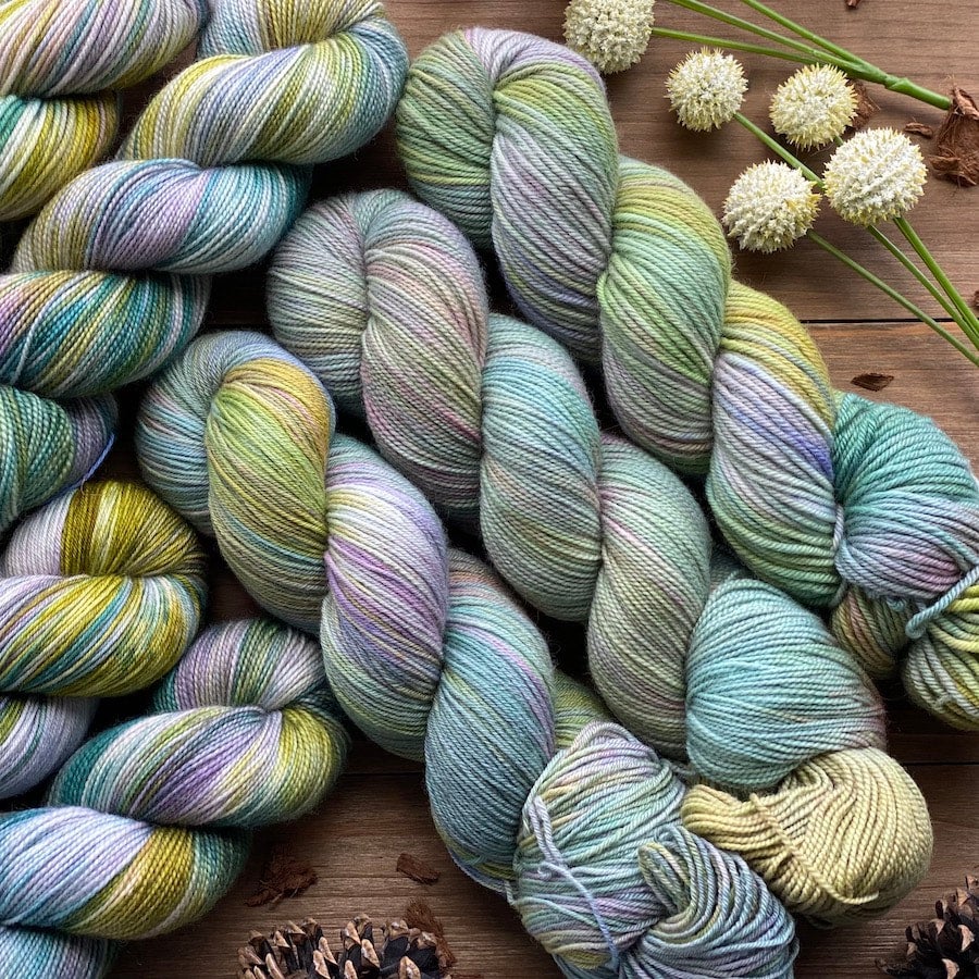 How to Dye Colorful Yarn in Your Kitchen – Wisteria Suri Ranch